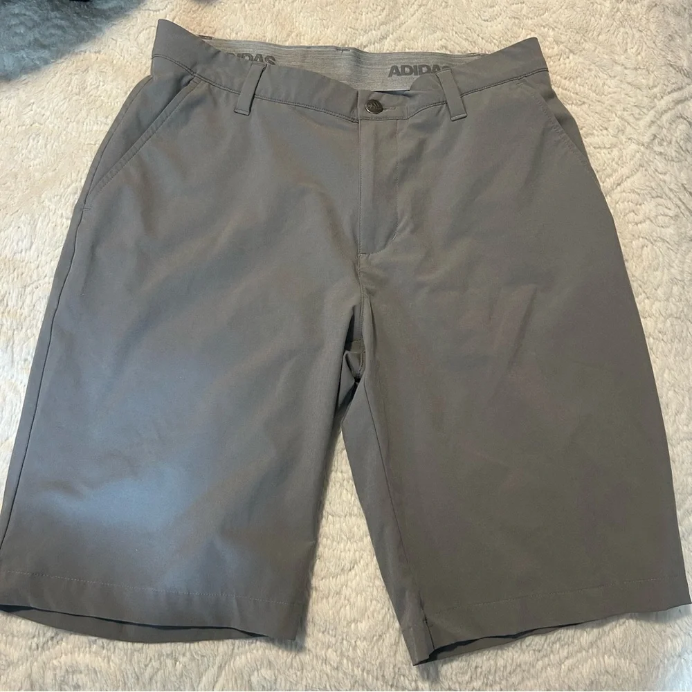 Adidas Athletic Gray Shorts Golf Summer Vacation Sleek Pockets Belt Loops Sz 30